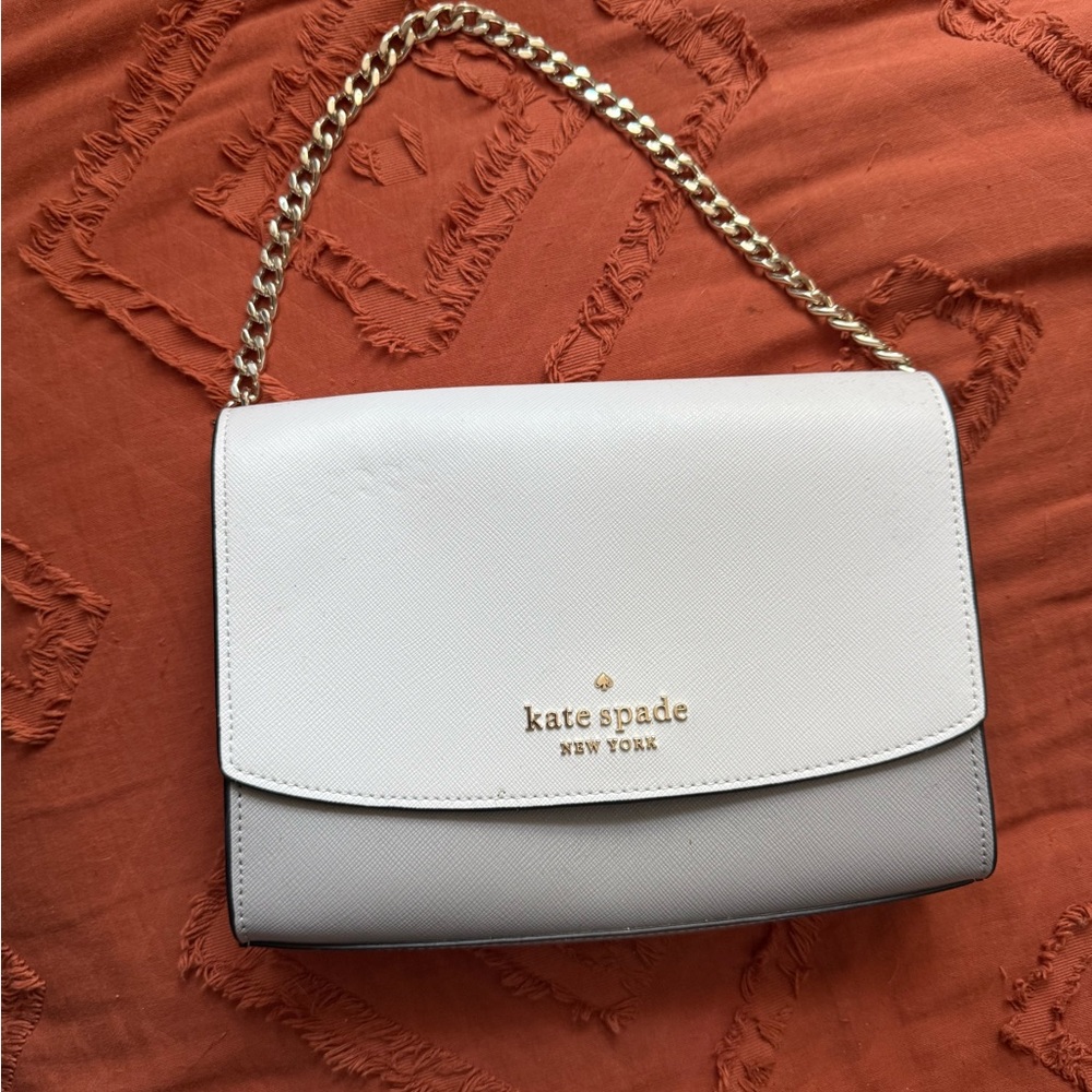 kate spade new york Carson Saffiano Leather Convertible Crossbody Gray White